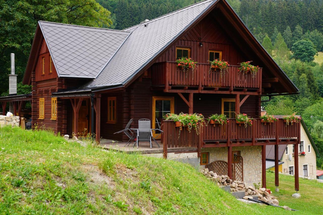 Rodinný dům na Sluneční stráni Dolni Dvur Exterior foto